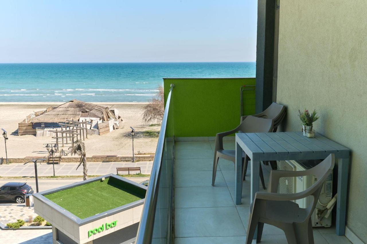 Glamour Red Apartment 22 In Spa Pool Resort مامايا المظهر الخارجي الصورة
