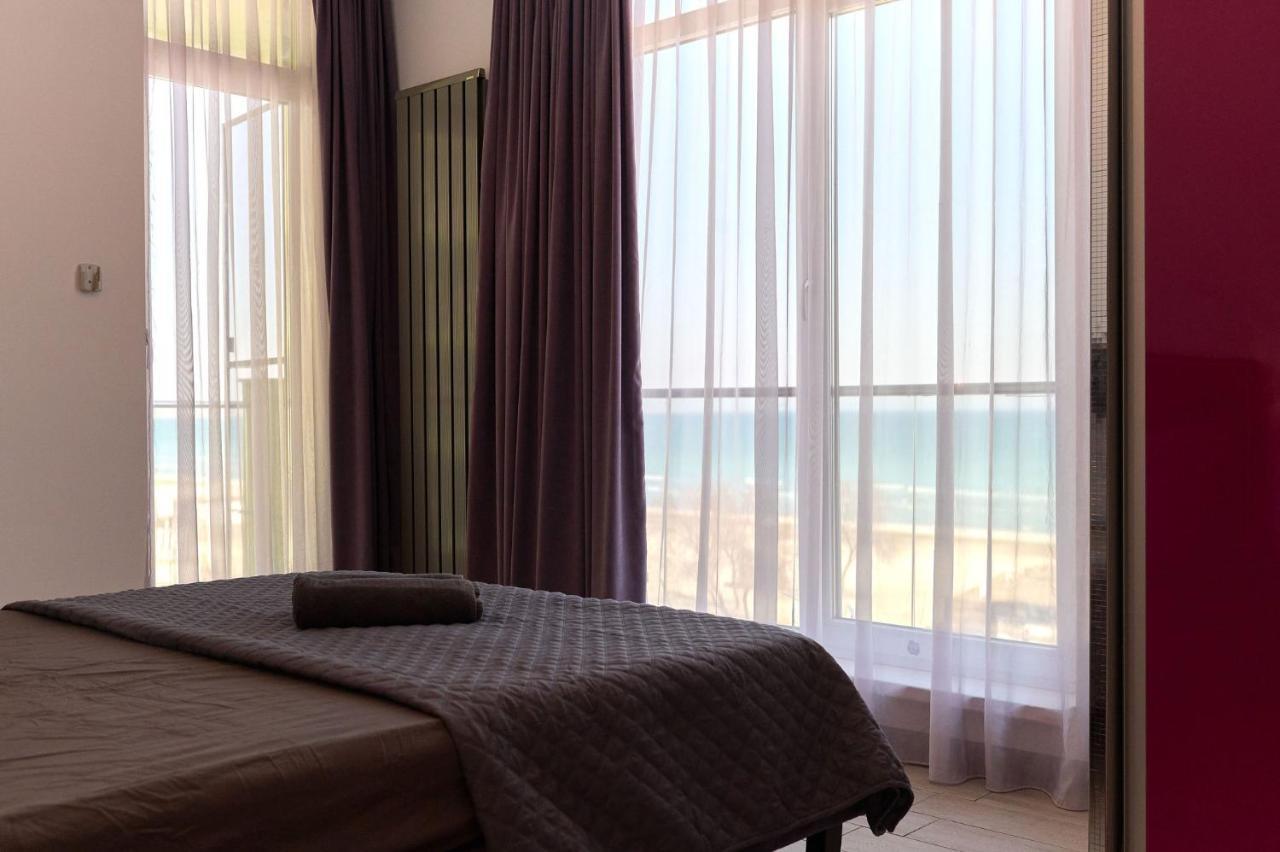 Glamour Red Apartment 22 In Spa Pool Resort مامايا المظهر الخارجي الصورة