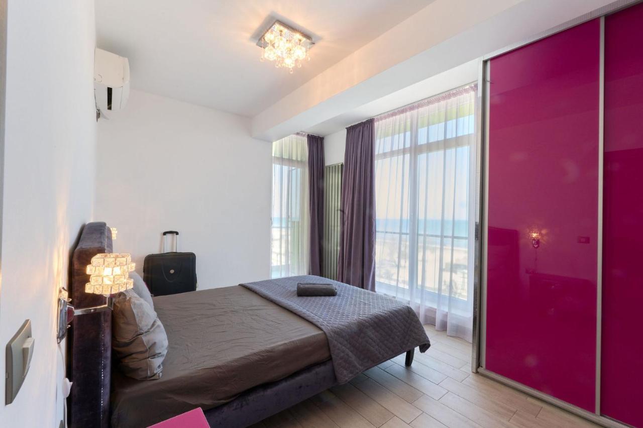 Glamour Red Apartment 22 In Spa Pool Resort مامايا المظهر الخارجي الصورة